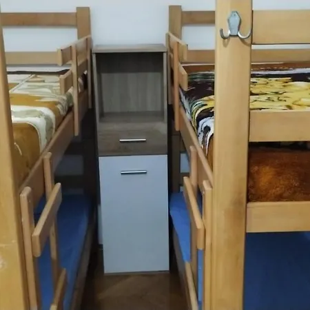 The Gates 2 贝尔格莱德